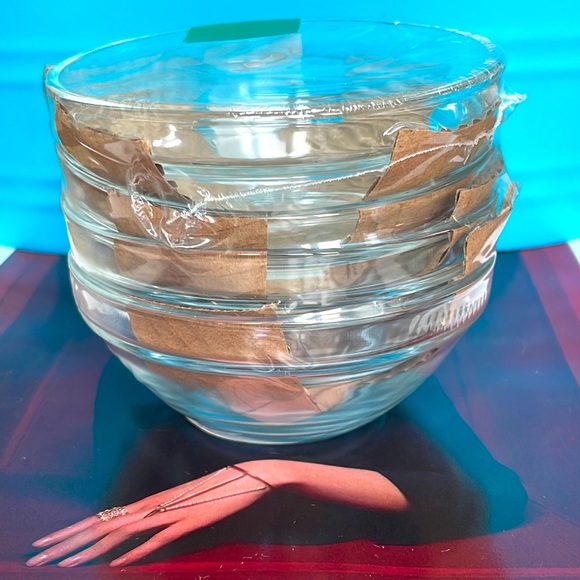 🆕 Set of 4 Small Round Glass Bowls For Dips, Salsa, Sauce, Baking,snacks. - Picture 4 of 5